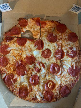 domino's pizza milwaukee photos|More.